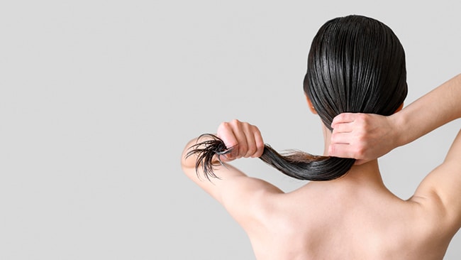 evitar la caida del pelo en primavera lavarse el pelo